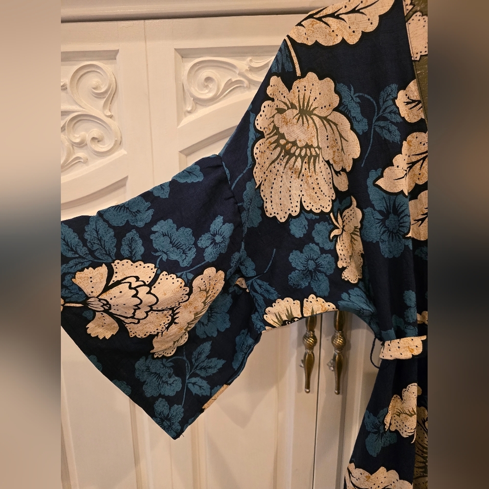 Sofia Vergara Floral Kimono Dress - Size 8-10 - Picture 4 of 7